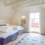 Beautiful Home In Blavand With Sauna Дом отдыха Блаванн