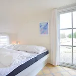 Дом отдыха Beautiful Home In Blavand With Sauna *