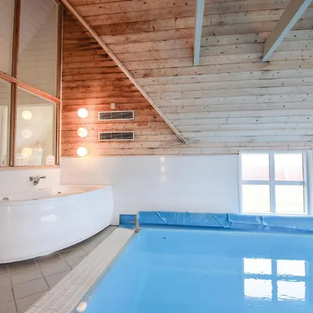 Holiday home Stunning In With Sauna Blavand